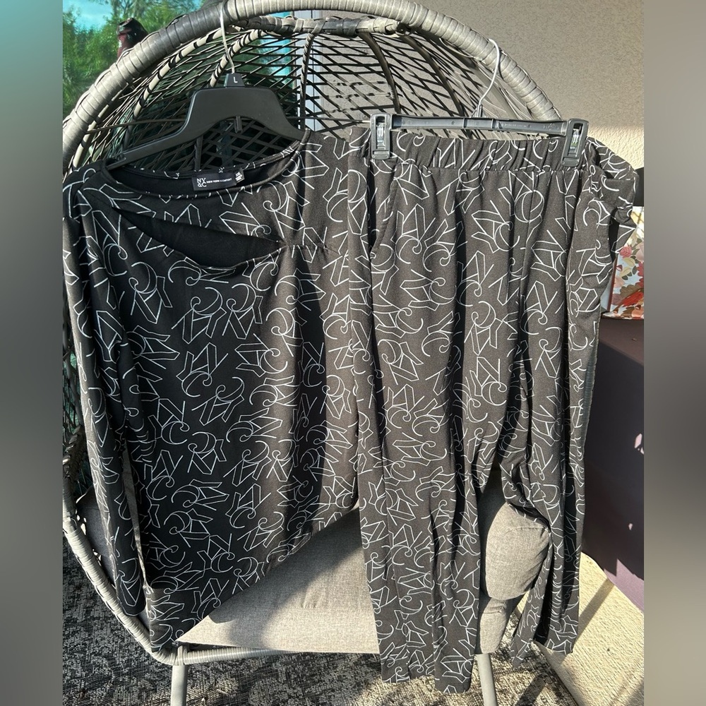 New York & company Graphic Black Sleep Set Size XL New with Tags!!